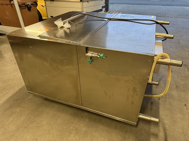 Electrolux, was-/reinigingsmachine tbv volgelaatmaskers, 2016 - afbeelding 4 van  34