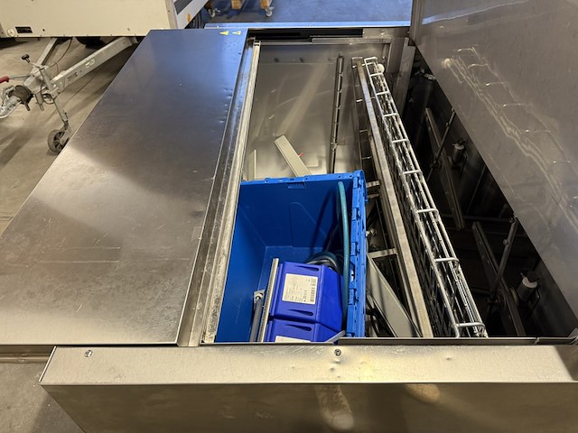 Electrolux, was-/reinigingsmachine tbv volgelaatmaskers, 2016 - afbeelding 8 van  34