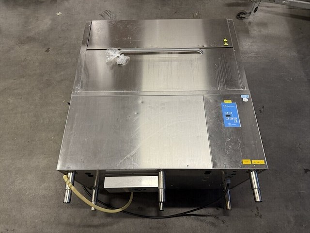Electrolux, was-/reinigingsmachine tbv volgelaatmaskers, 2016 - afbeelding 1 van  34