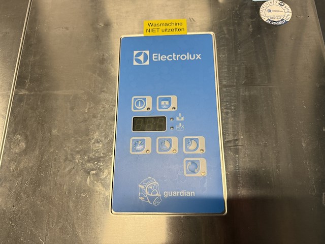 Electrolux, was-/reinigingsmachine tbv volgelaatmaskers, 2016 - afbeelding 31 van  34