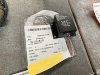 Electromagnetic relay (6x) - afbeelding 1 van  2