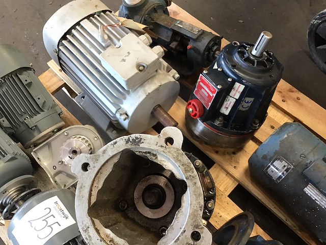 Electromotoren (10x) - afbeelding 7 van  7