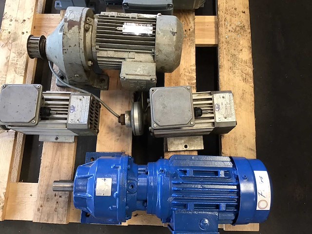 Electromotoren (7x) - afbeelding 7 van  7