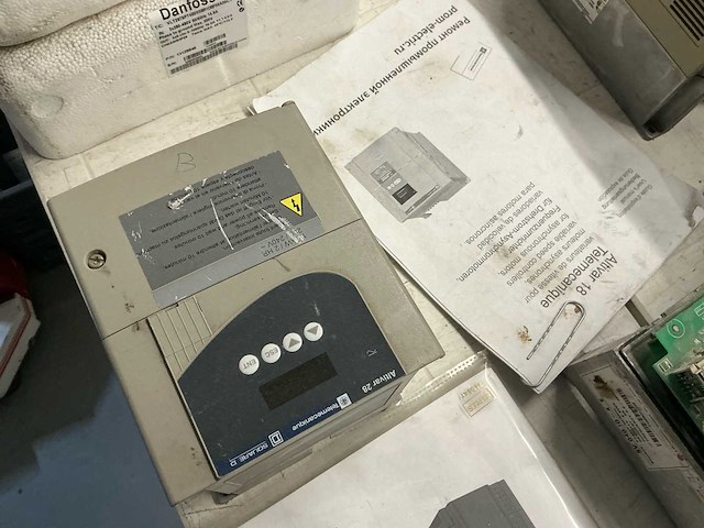 Electromotoren met frequentie regelaars (4x) - afbeelding 7 van  7