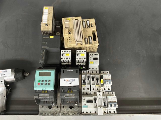 Electronica componenten - afbeelding 1 van  4
