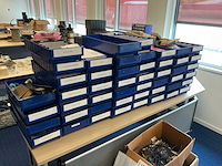 Electronica componenten - afbeelding 1 van  9