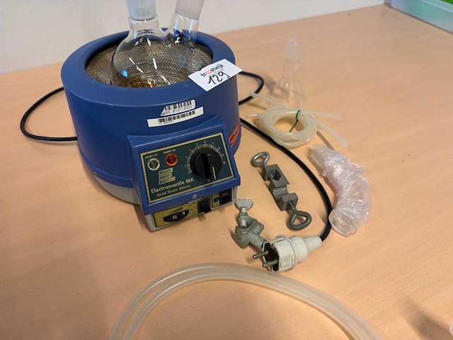 Electrothermal electromantle ma solid state stirrer met destillatieglaswerk set - afbeelding 3 van  5