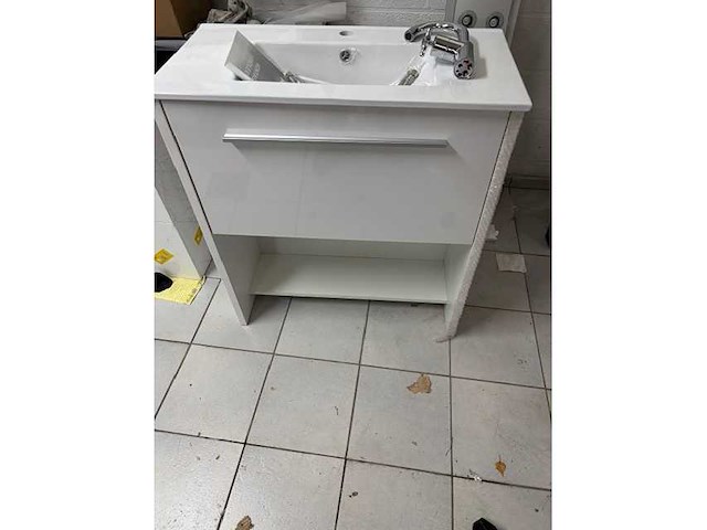 Elegance - badkamermeubel met bruynzeel kraan en elegance wasbak - afbeelding 6 van  9