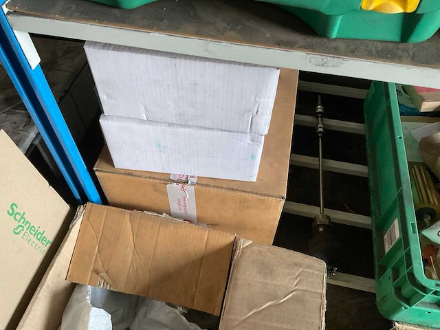 Elektra en machine materialen - afbeelding 38 van  117