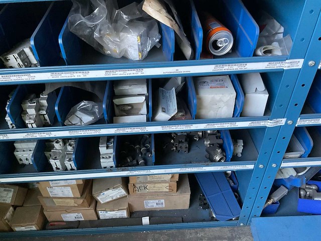 Elektra en machine materialen - afbeelding 82 van  117