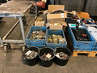 Elektra toebehoren + gereedschappen - afbeelding 1 van  4