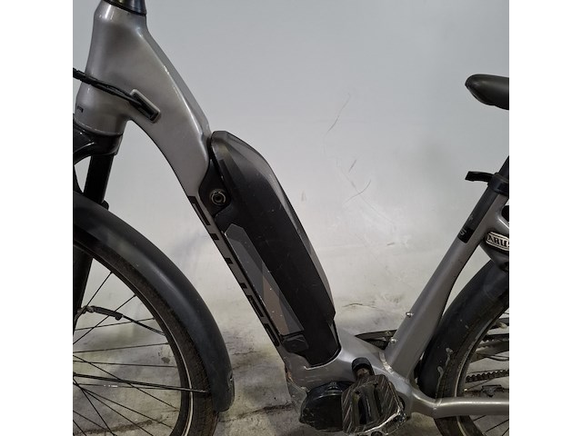 Elektriche damesfiets, flyer, upstreet - afbeelding 11 van  16