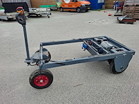 Elektrisch aangedreven platformwagen - afbeelding 1 van  7