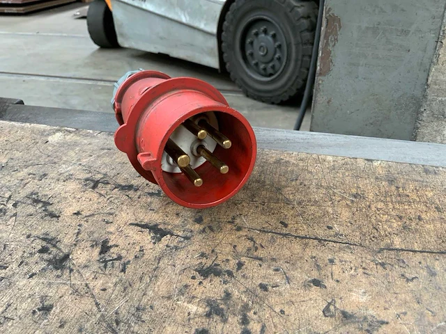 Elektrisch aangedreven zwaarlastwagen - afbeelding 6 van  6