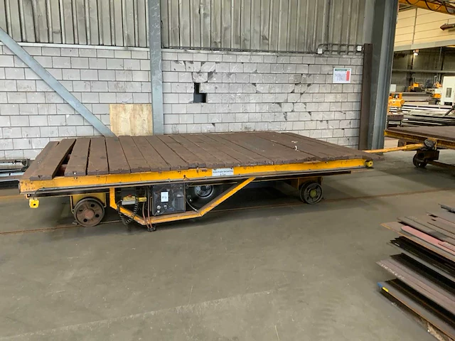 Elektrisch aangedreven zwaarlastwagen - afbeelding 2 van  6
