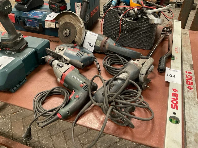 Elektrisch gereedschap (4x) - afbeelding 1 van  9