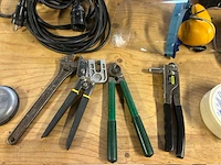 Elektrisch gereedschap, zaagmachine, acculader en diverse handgereedschappen w.o. makita, stanley, ferm - afbeelding 11 van  13