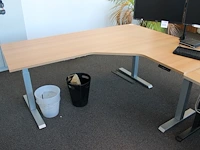 Elektrisch hoog laag hoekbureau. afmeting 200 x 160 cm. - afbeelding 2 van  2