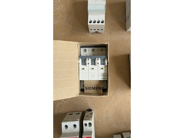 Elektrisch installatie materiaal, hager, siemens, abb, kgt 500 profiline - afbeelding 3 van  18