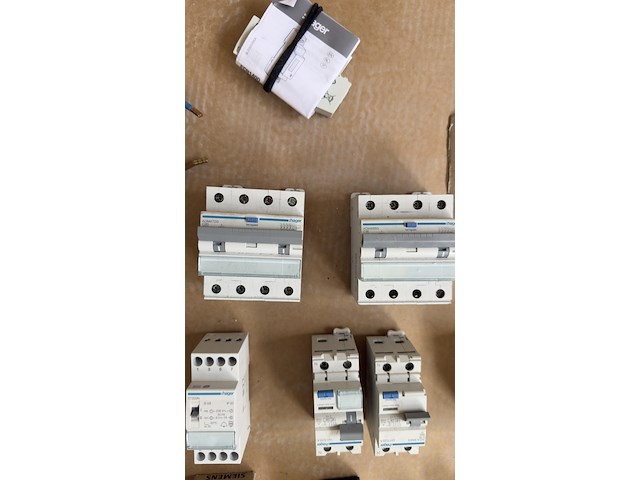 Elektrisch installatie materiaal, hager, siemens, abb, kgt 500 profiline - afbeelding 5 van  18