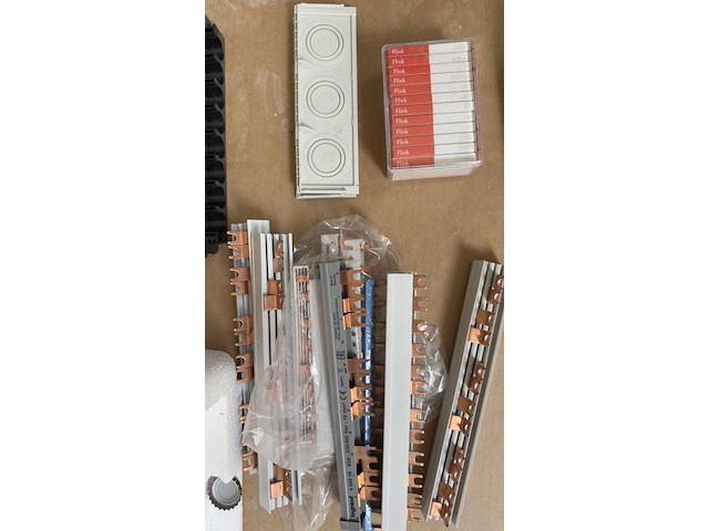 Elektrisch installatie materiaal, hager, siemens, abb, kgt 500 profiline - afbeelding 12 van  18