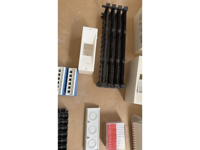 Elektrisch installatie materiaal, hager, siemens, abb, kgt 500 profiline - afbeelding 15 van  18