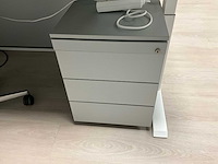 Elektrisch rechtvaardigbaar bureau - afbeelding 3 van  4