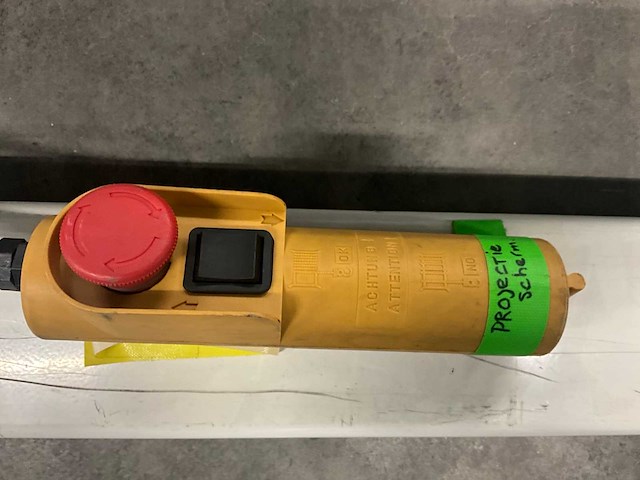 Elektrisch rolscherm 300x225 - afbeelding 4 van  5