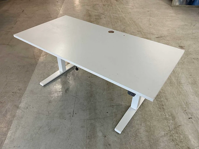 Elektrisch sta-zit bureau (2x) - afbeelding 1 van  5