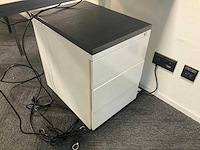 Elektrisch verstebaar bureau met ladeblok en bureaustoel - afbeelding 5 van  7