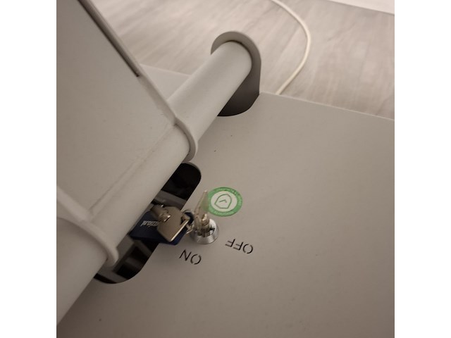 Elektrisch verstelbaar behandeltafel naggura swop, swop5, bouwjaar 2022 - afbeelding 3 van  13