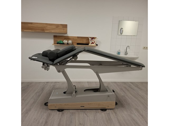 Elektrisch verstelbaar behandeltafel naggura swop, swop5, bouwjaar 2022 - afbeelding 1 van  13