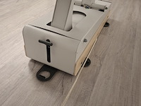 Elektrisch verstelbaar behandeltafel naggura swop, swop5, bouwjaar 2022 - afbeelding 6 van  14