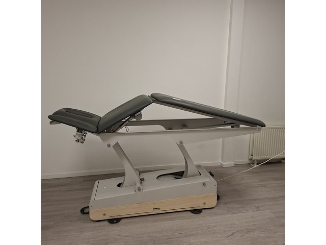 Elektrisch verstelbaar behandeltafel naggura swop, swop5, bouwjaar 2022 - afbeelding 1 van  14