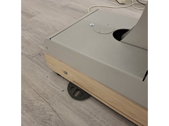 Elektrisch verstelbaar behandeltafel naggura swop, swop5, bouwjaar 2022 - afbeelding 5 van  16