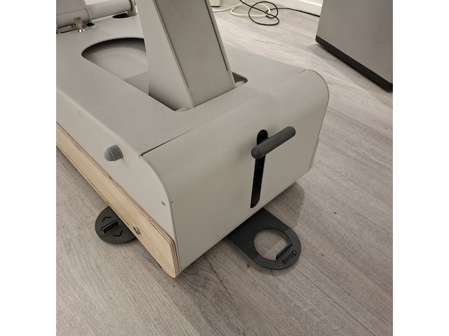 Elektrisch verstelbaar behandeltafel naggura swop, swop5, bouwjaar 2022 - afbeelding 7 van  16