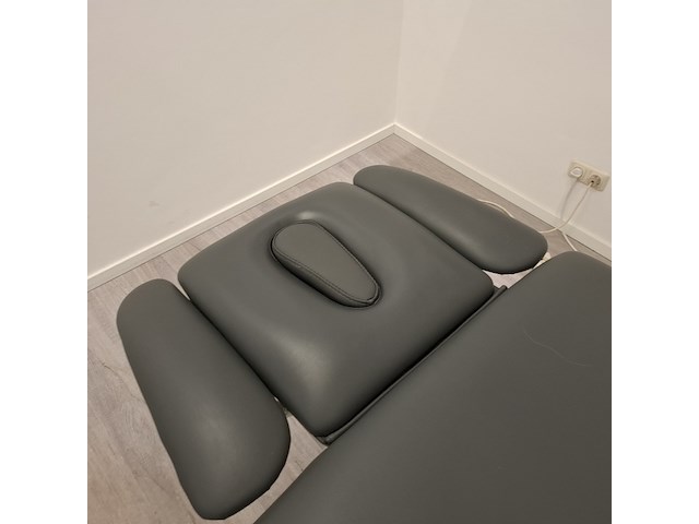 Elektrisch verstelbaar behandeltafel naggura swop, swop5, bouwjaar 2022 - afbeelding 14 van  16