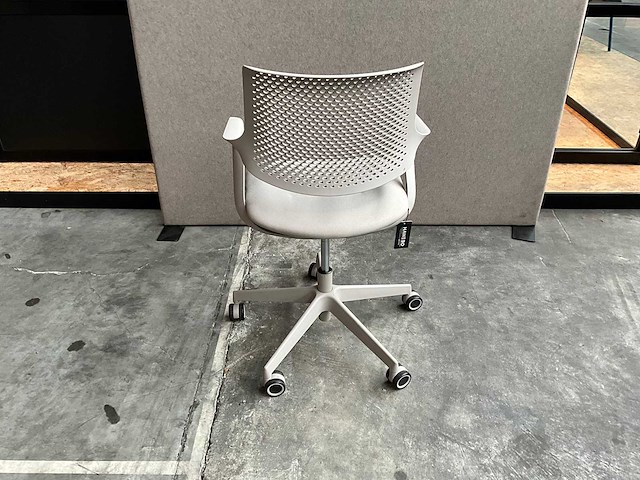 Elektrisch verstelbaar bureau 160x60 v.v verstelbare bureaustoel - afbeelding 6 van  6