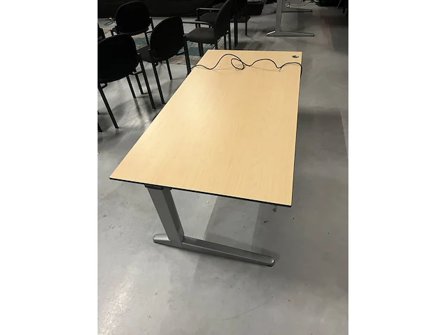 Elektrisch verstelbaar bureau | 160x80 cm, ahrend, ahorn - afbeelding 6 van  7