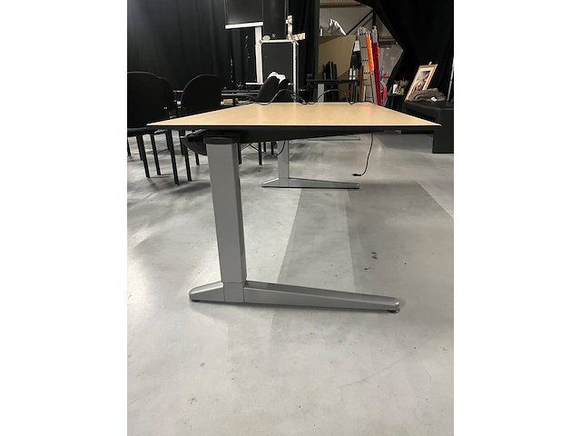 Elektrisch verstelbaar bureau | 160x80 cm, ahrend, ahorn - afbeelding 6 van  7