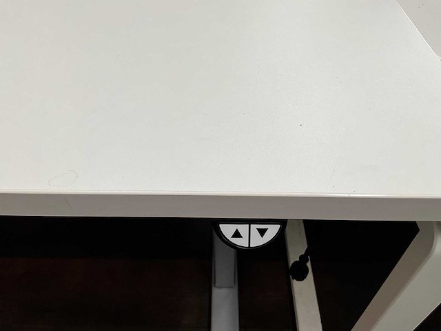 Elektrisch verstelbaar bureau 200x80cm + vitra idmesh - afbeelding 2 van  8