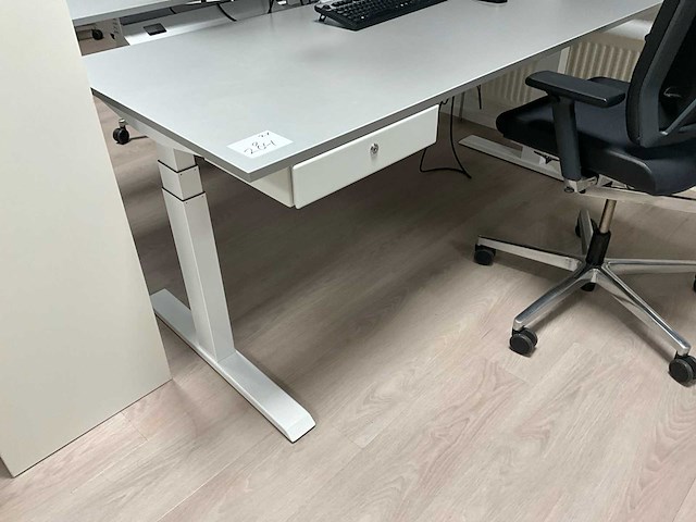 Elektrisch verstelbaar bureau (2x) - afbeelding 2 van  5