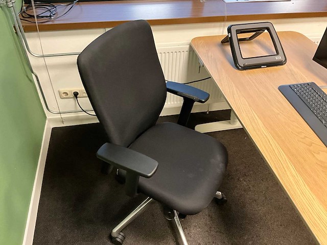 Elektrisch verstelbaar bureau (3x) - afbeelding 13 van  15