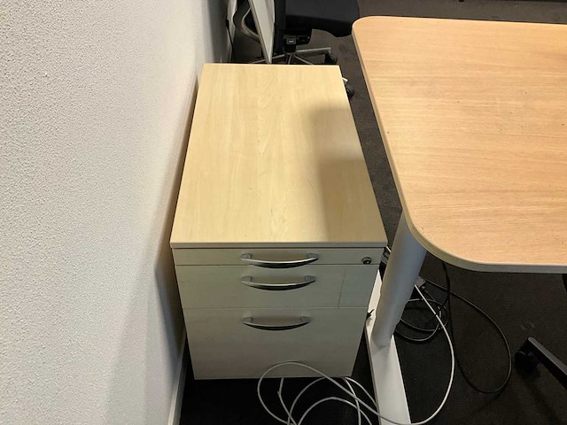 Elektrisch verstelbaar bureau (3x) - afbeelding 5 van  15