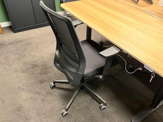 Elektrisch verstelbaar bureau (4x) - afbeelding 9 van  12