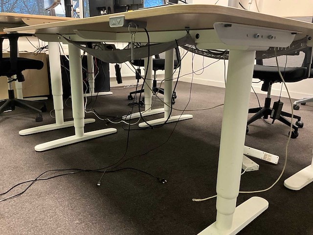 Elektrisch verstelbaar bureau (4x) - afbeelding 10 van  15