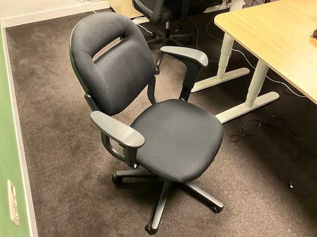 Elektrisch verstelbaar bureau (4x) - afbeelding 11 van  15