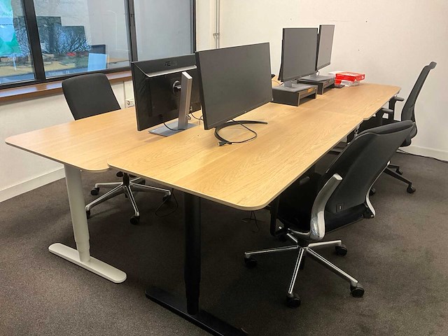 Elektrisch verstelbaar bureau (4x) - afbeelding 1 van  12