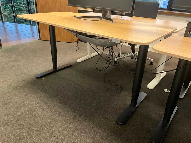 Elektrisch verstelbaar bureau (4x) - afbeelding 8 van  12