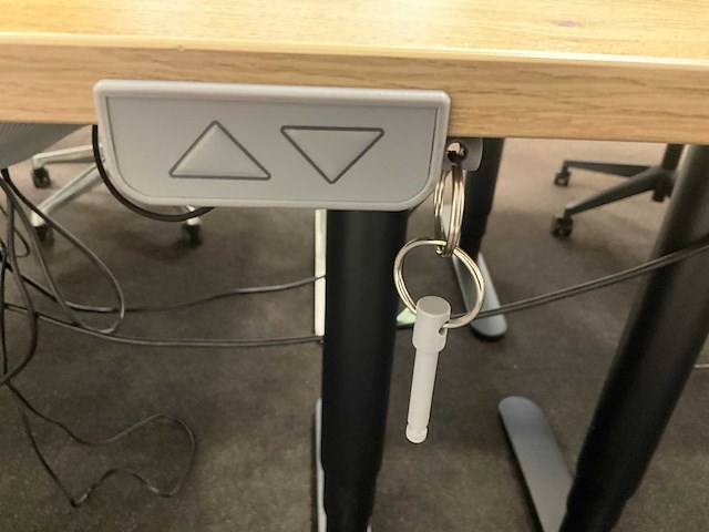 Elektrisch verstelbaar bureau (4x) - afbeelding 10 van  12